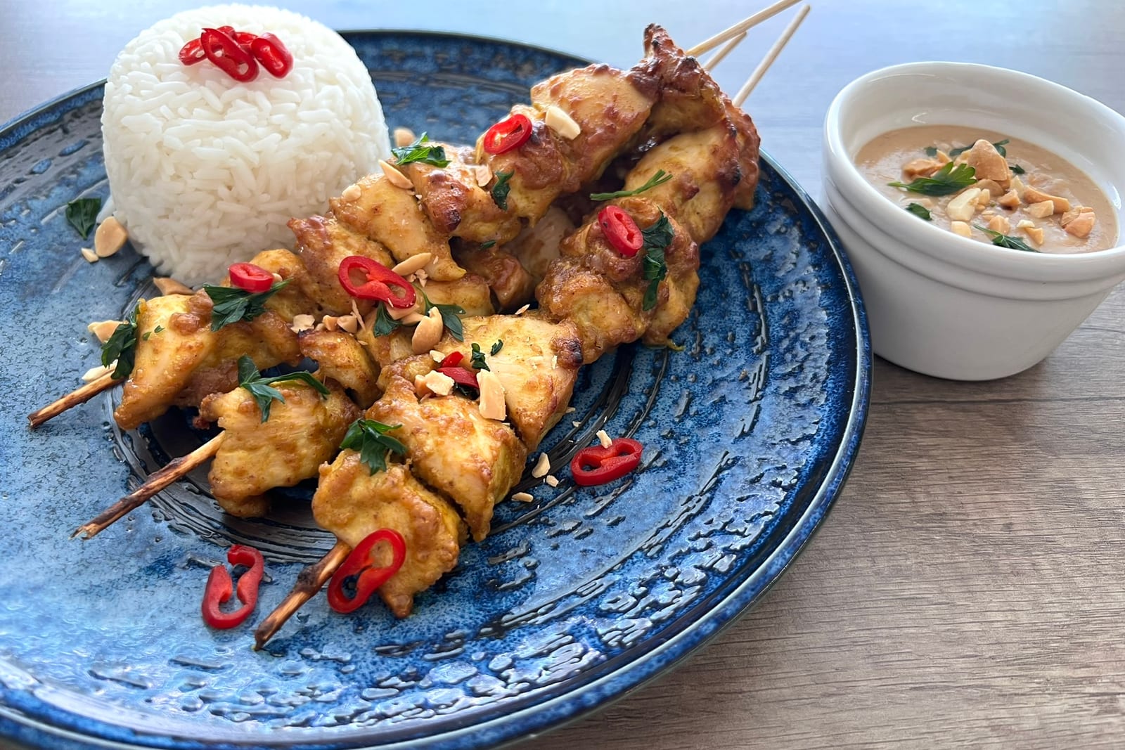 Kuracie satay s arašidovou omáčkou